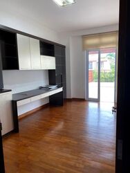 Kew Place (D16), Terrace #571136621